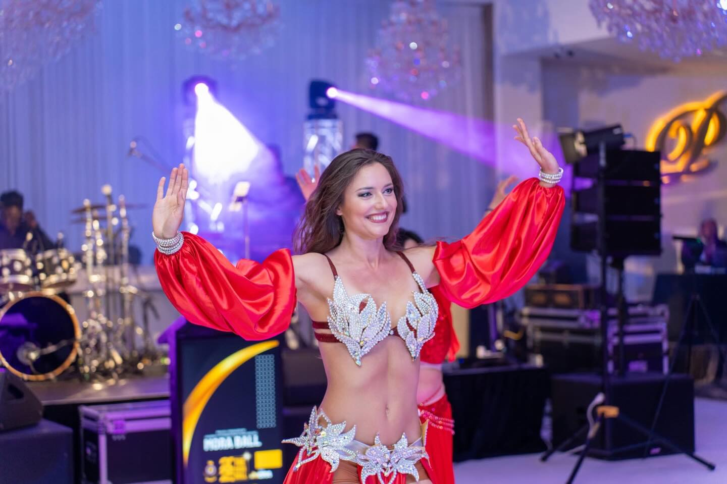 Grand belly dance show with live band